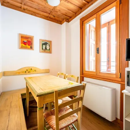In The Historic Building, Con Aria Condizionata Apartment *