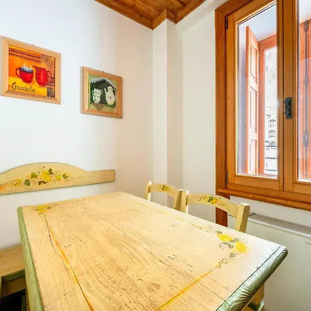 Apartament In The Historic Building, Con Aria Condizionata *