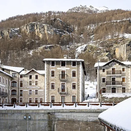 In The Historic Building, Con Aria Condizionata Apartament Ceresole Reale